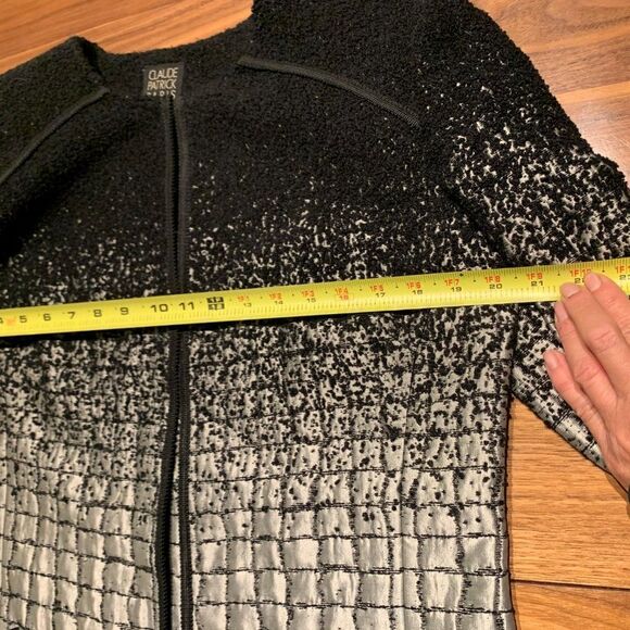 Claude Patrick Paris jacket, EUC, black and silver, fitted, fully lined - Picture 10 of 16